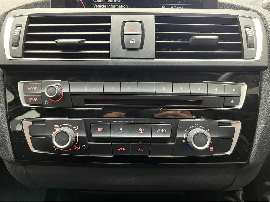 2015 BMW 1 Series - image 16