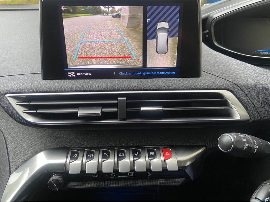 2019 Peugeot 5008 - image 5