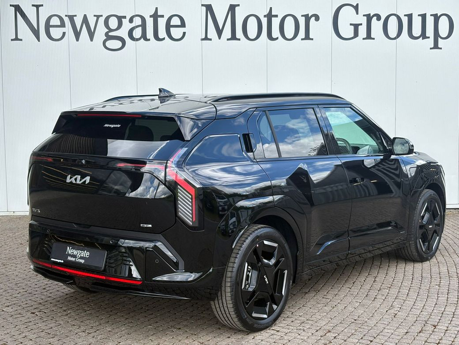 2026 Kia EV3 - image 5