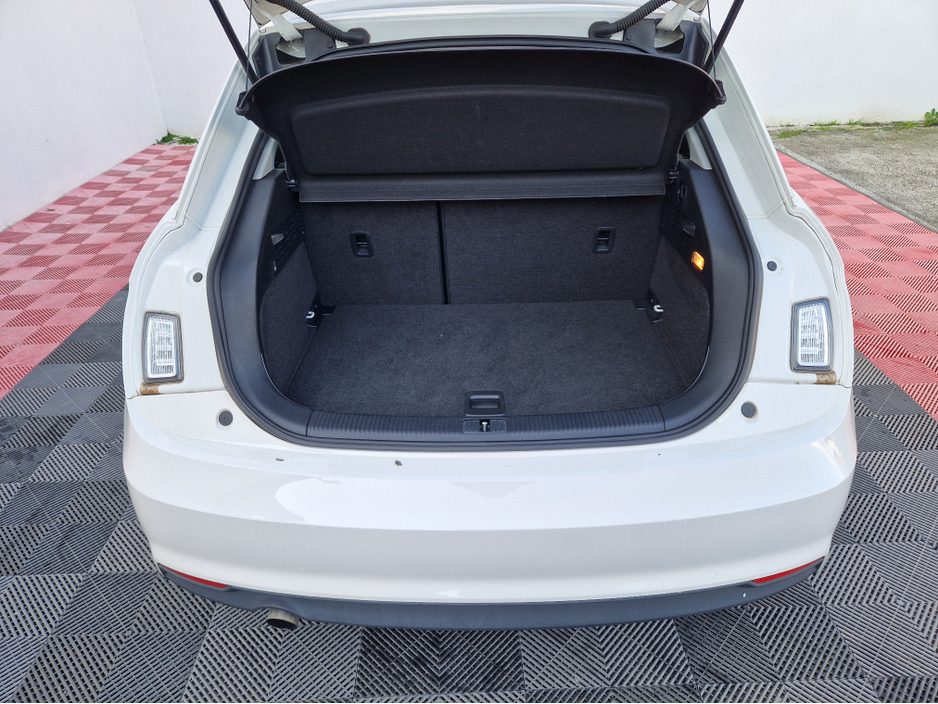 2015 Audi A1 - image 21