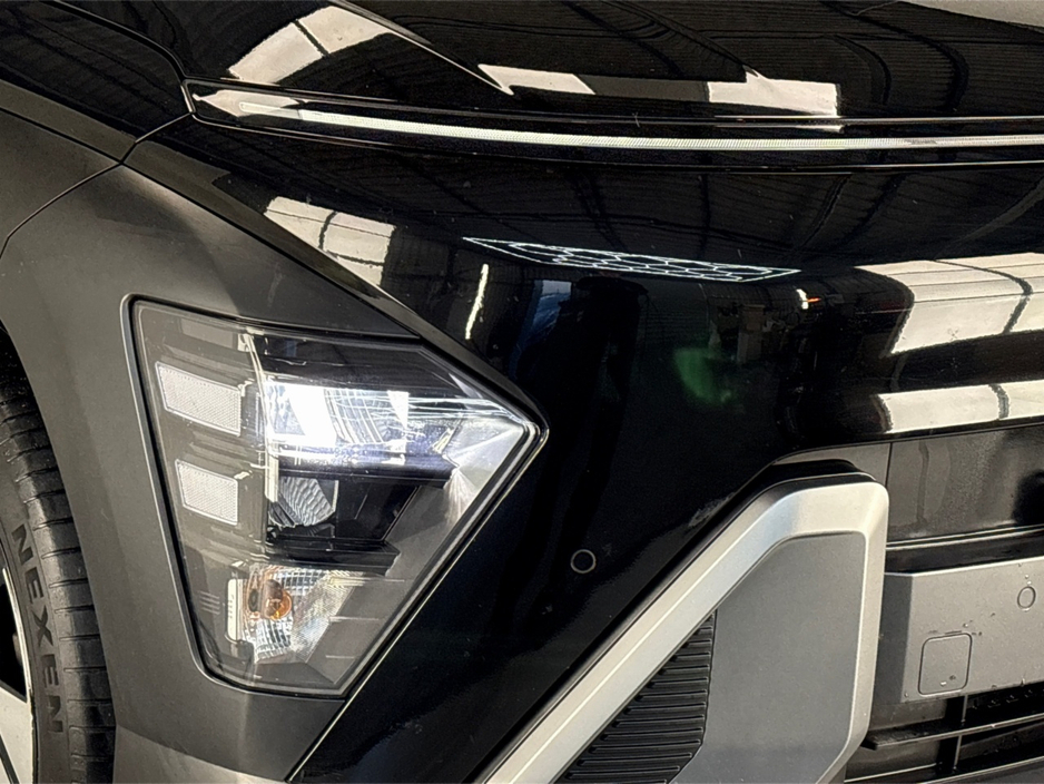 2024 Hyundai Kona ELEGANCE 48KWH**DIGITAL DASH**TOUCH SCREEN MEDIA**APPLE CAR PLAY**DUAL CLIMATE**MULTIFUNCTIONAL STEERING WHEEL**CRUISE CONTROL**HEATED SEATS**HEATED STEERING WHEEL**REVERSE CAMERA**PARKING SENSORS** €31,995