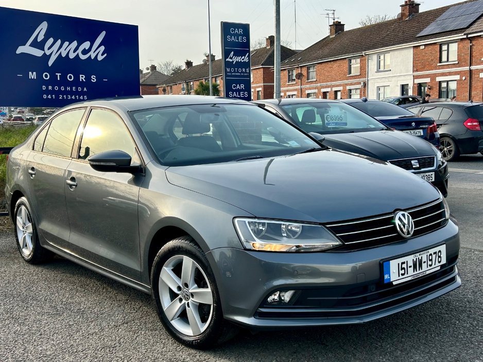 2015 Volkswagen Jetta - image 3