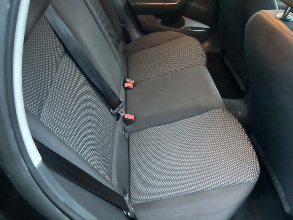 2018 Volkswagen Polo - image 8