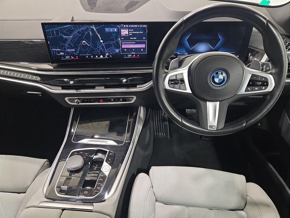 2023 BMW X5 - image 5