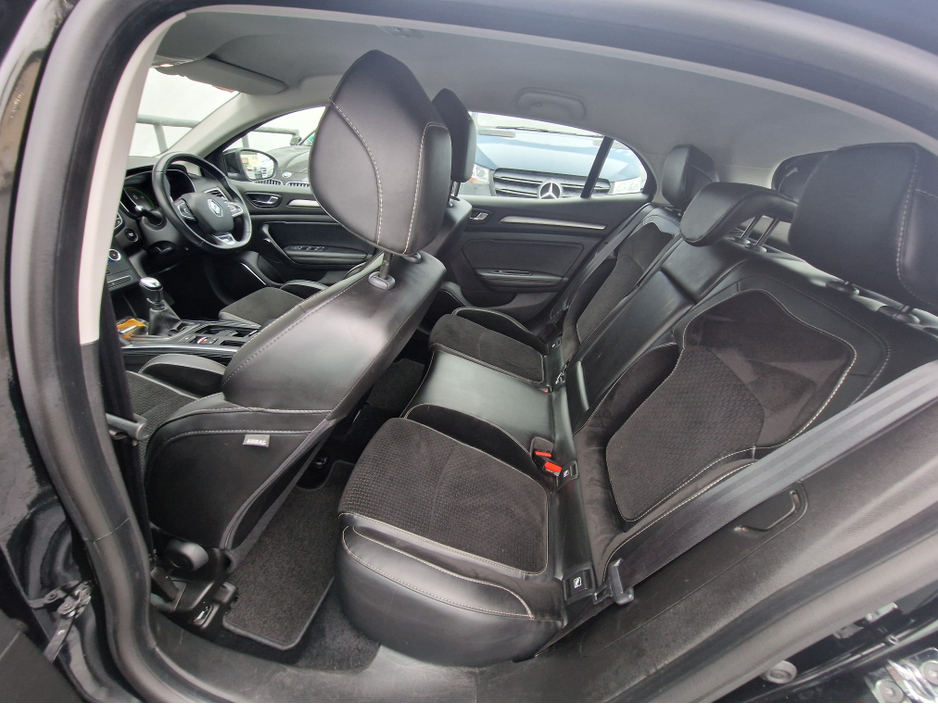 2017 Renault Megane - image 24