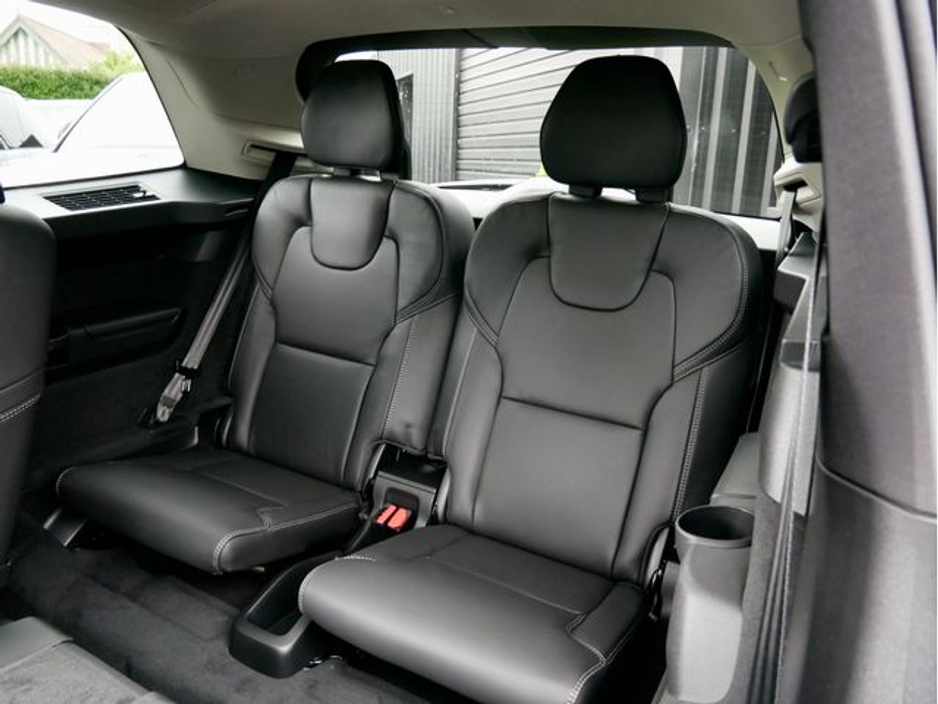 2026 Volvo XC90 - image 19