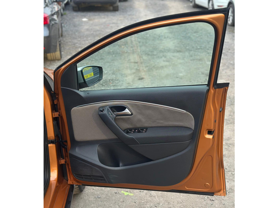 2017 Volkswagen Polo Cross 1.2L Petrol Automatic (7079) €13,495