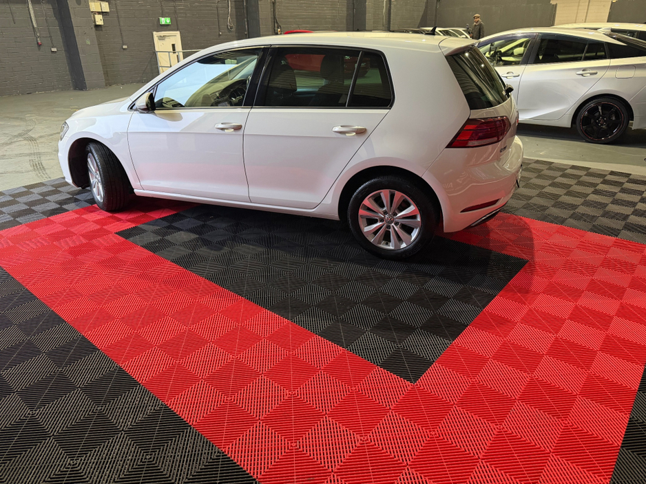 2018 Volkswagen Golf 2018 Volkswagen Golf Auto (Low Mileage ) €17,249