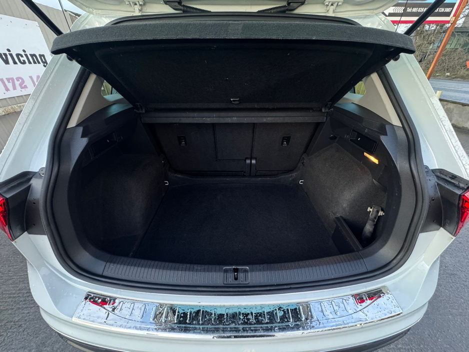 2021 Volkswagen Tiguan LIFE 2.0 TDI MANUAL 6SPEED FWD 122BHP 5 5DR €26,800