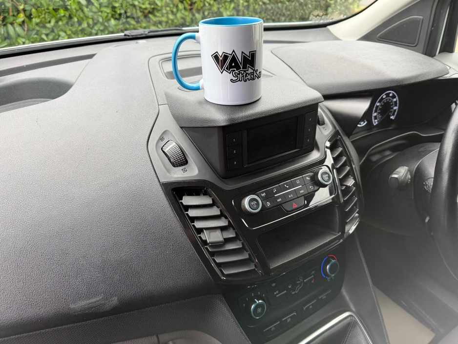 2020 Ford Transit Connect - image 15