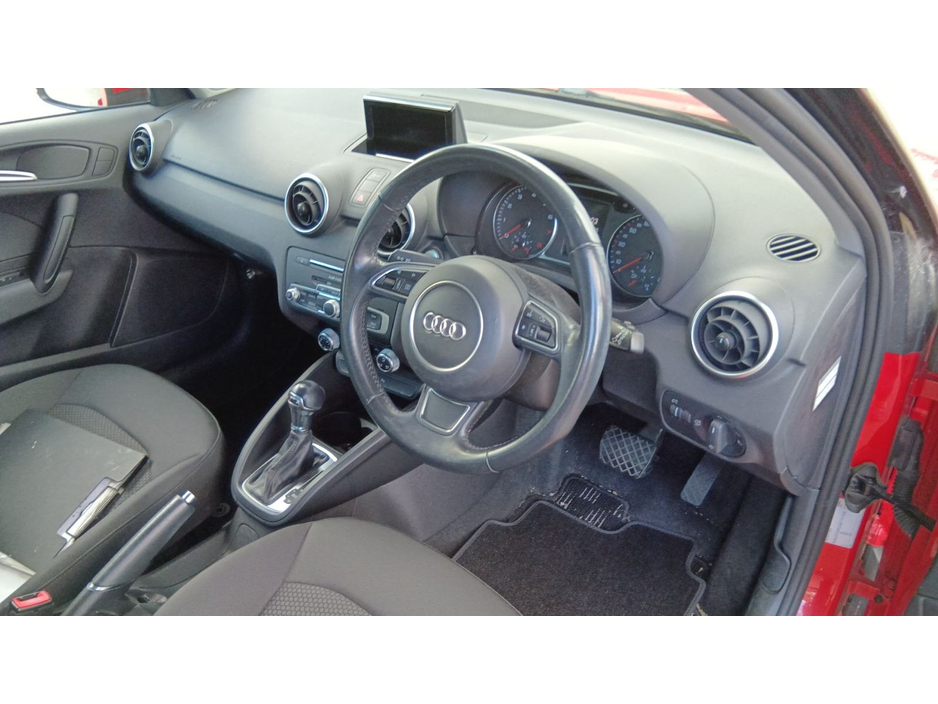 2016 Audi A1 - image 7