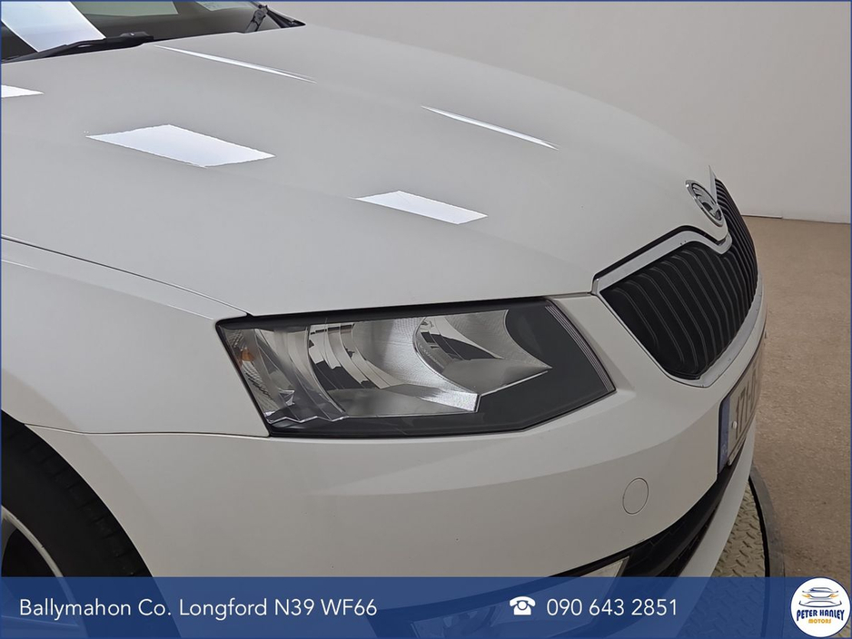 2017 Skoda Octavia - image 27