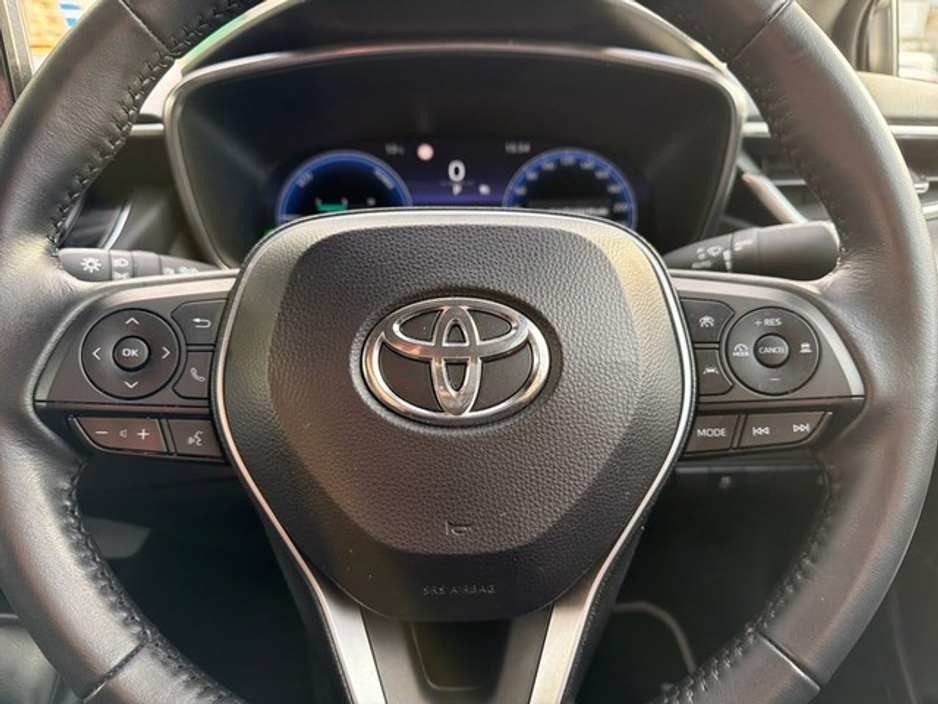 2025 Toyota Corolla COROLLA LUNA SPORT SALOON €34,945