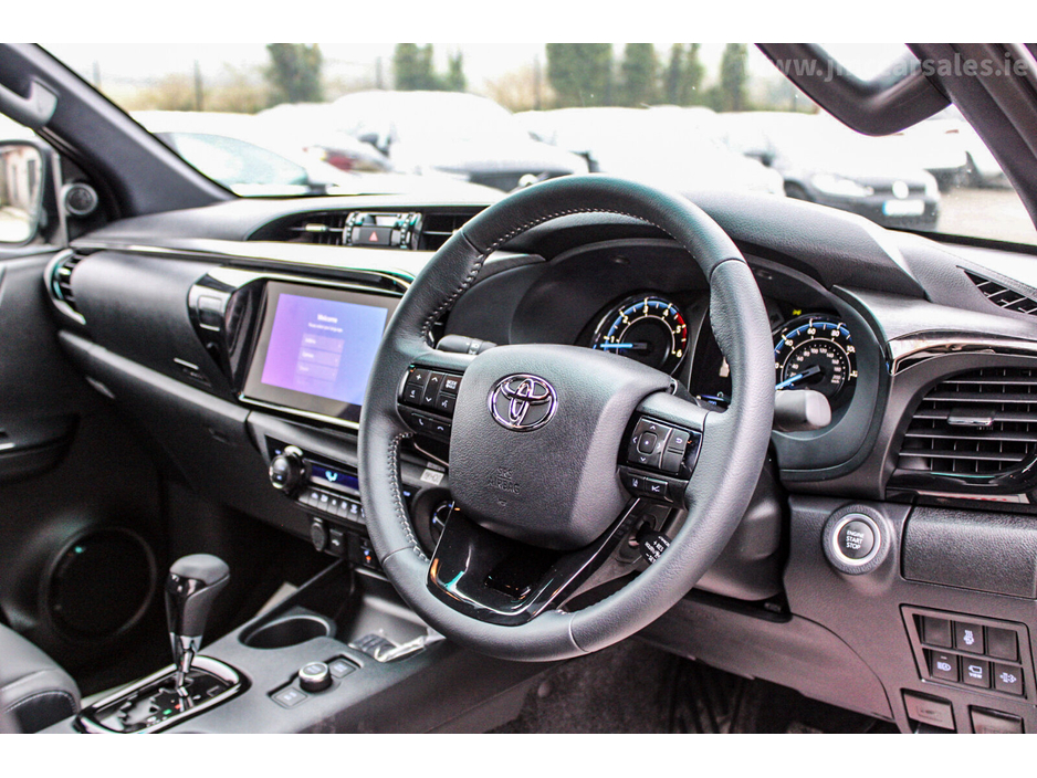 2026 Toyota Hilux - image 21