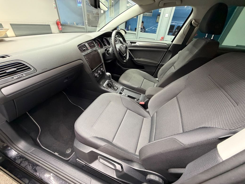 2017 Volkswagen Golf - image 26