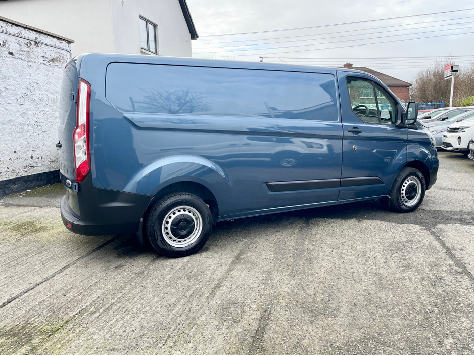 2023 Ford Transit Custom - image 18