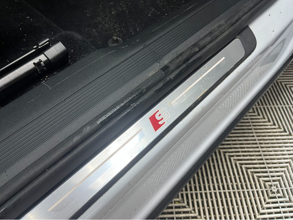 2023 Audi Q4 e-tron €34950 2023 AUDI Q4 E-TRON 40 S-LINE SPORTBACK ELECTRIC AUTOMATIC / CRUISE CONTROL / 360° PARKING CAMERA / HEATED SEATS / PADDLE SHIFTERS / APPLE CARPLAY / AMBIENT LIGHTS €34,950