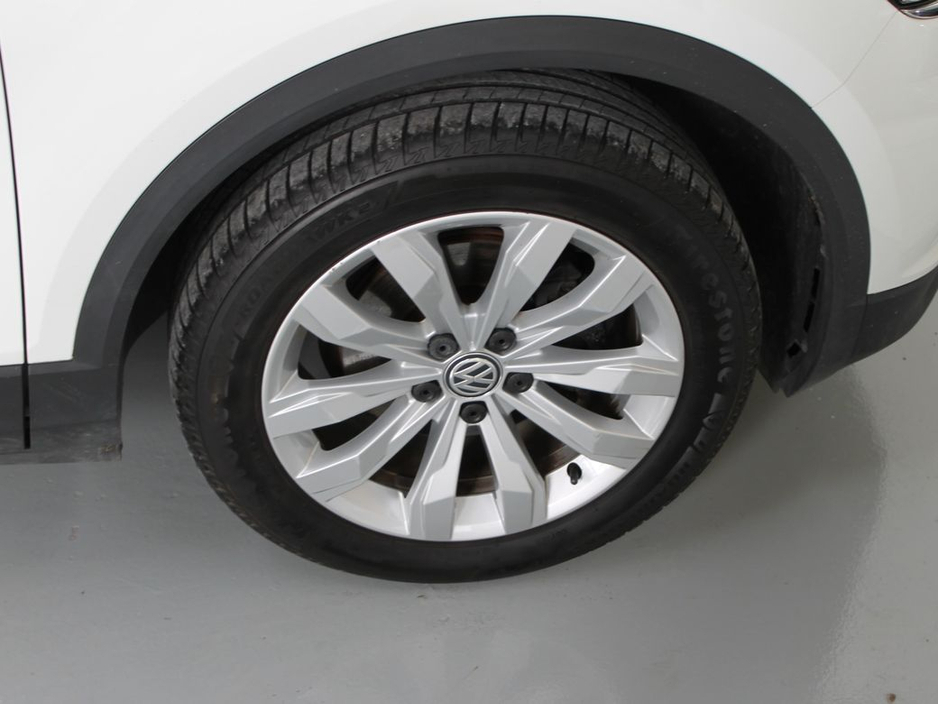 2019 Volkswagen T-Roc - image 31