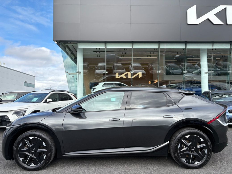 2025 Kia EV6 - image 3