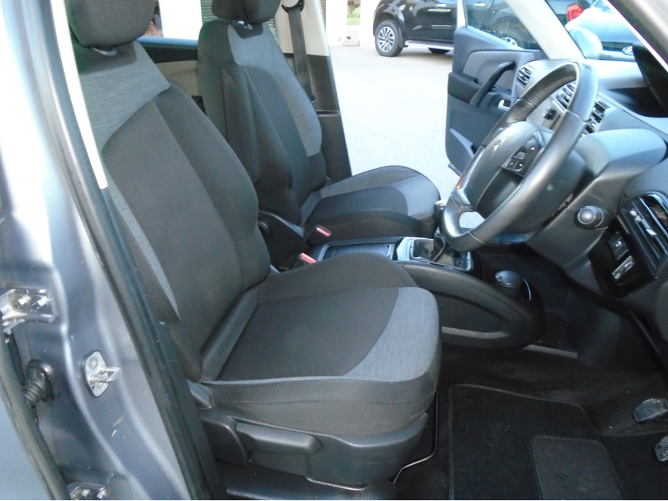 2017 Citroen Grand C4 Picasso TOUCH BLUEHDI 120 4DR BLACK EDITION €7,750