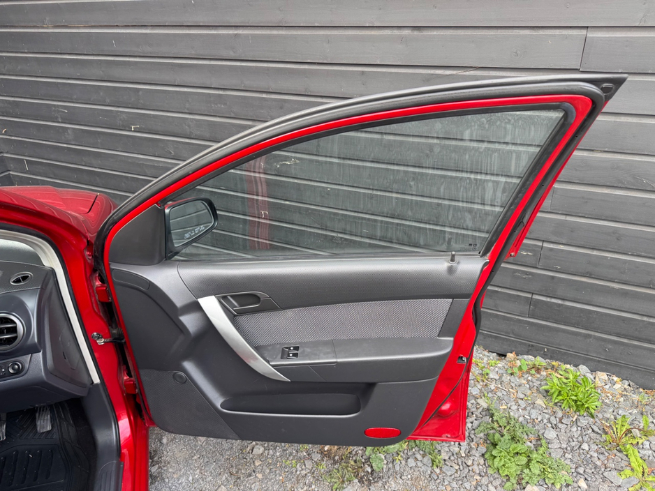 2009 Chevrolet Aveo - image 14