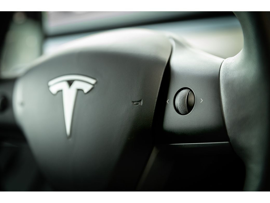 2022 Tesla Model Y - image 23