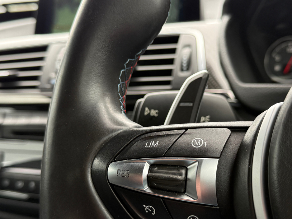 2015 BMW M4 - image 28