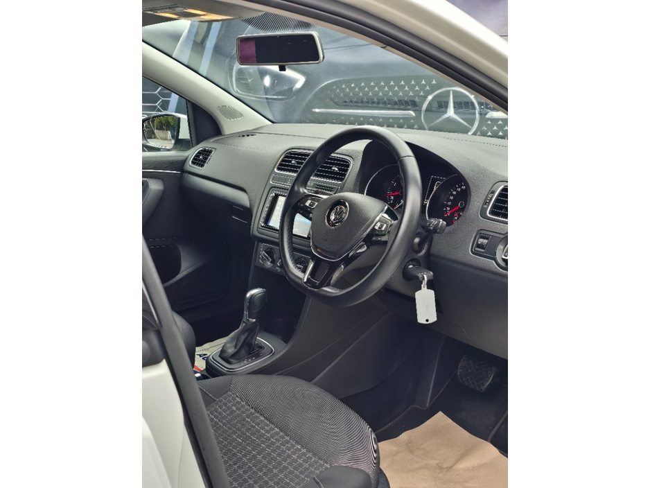 2016 Volkswagen Polo - image 19