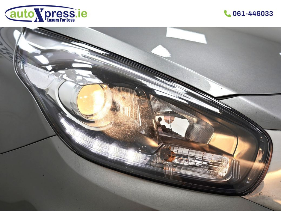 2017 Kia Carens - image 19