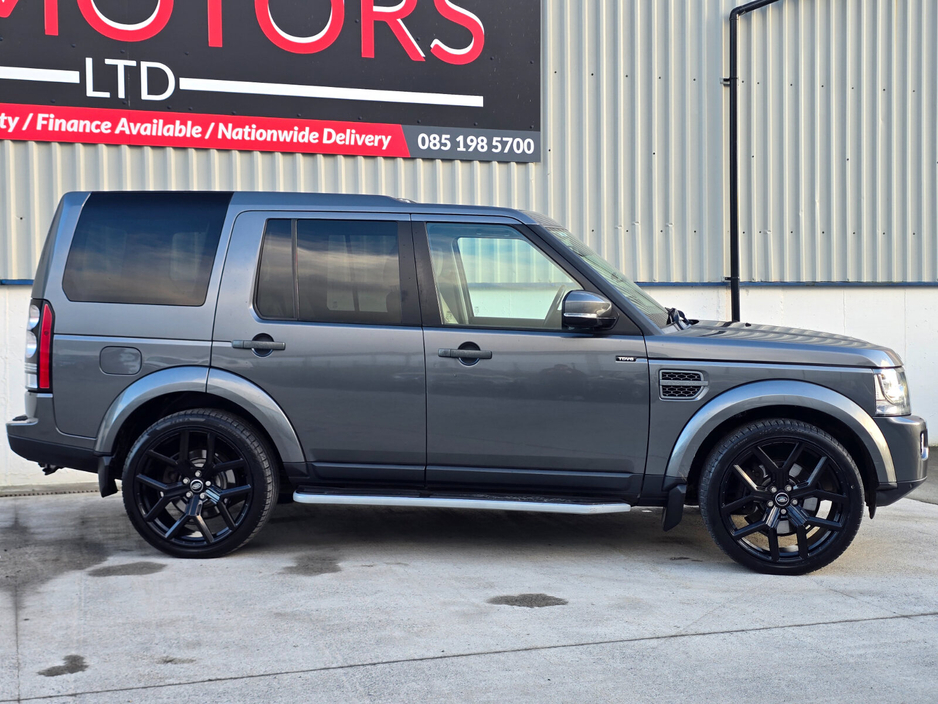 2014 Land Rover Discovery - image 5