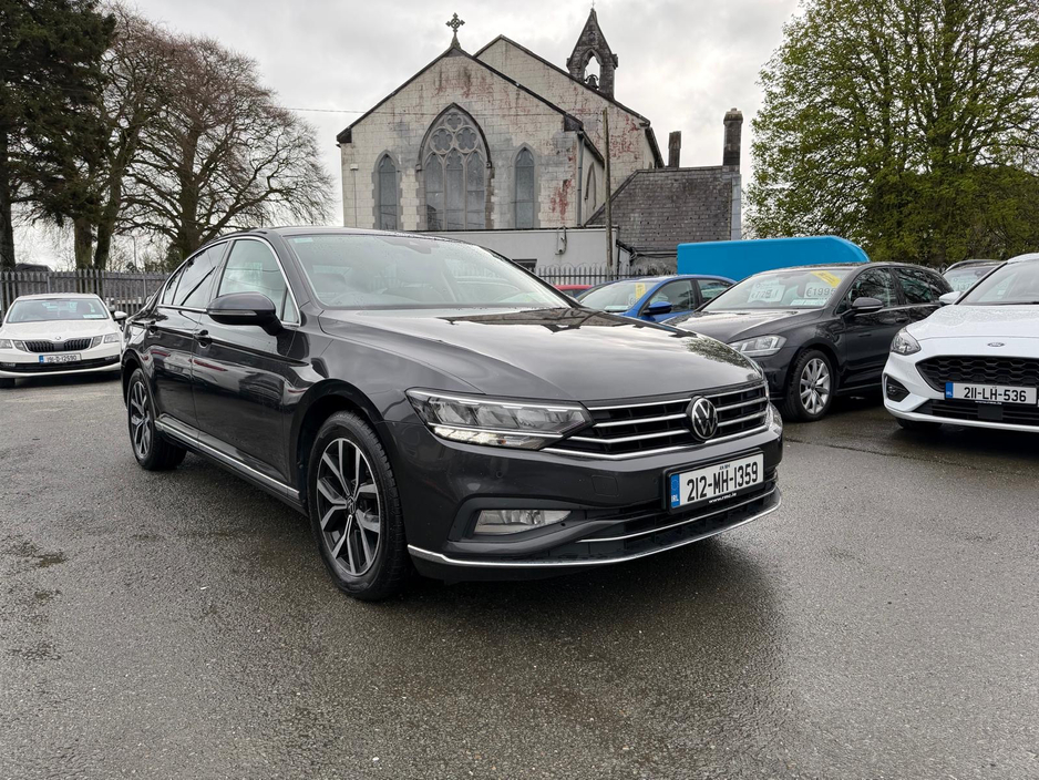 2021 Volkswagen Passat - image 11