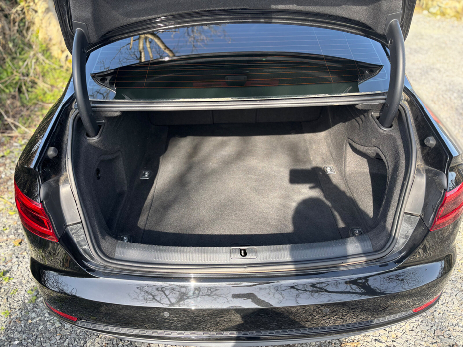 2017 Audi A4 - image 16