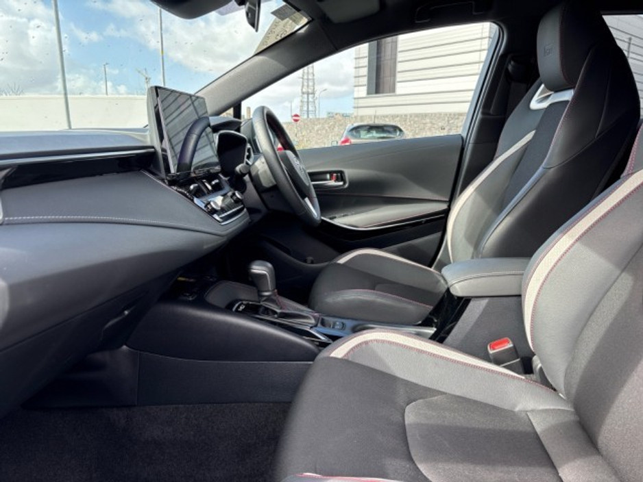 2025 Toyota Corolla - image 7