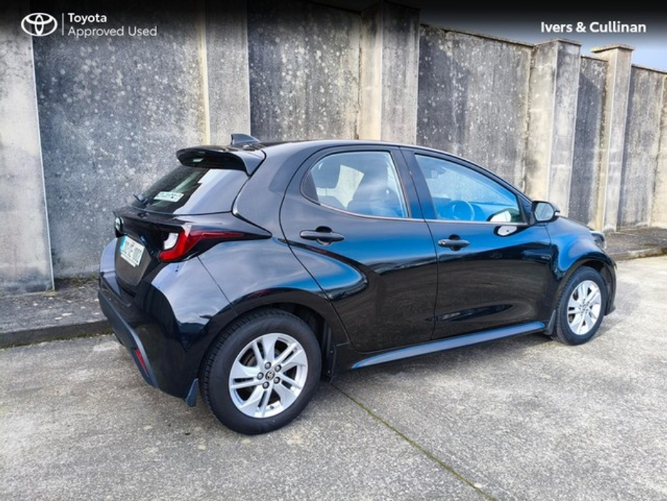 2020 Toyota Yaris - image 3