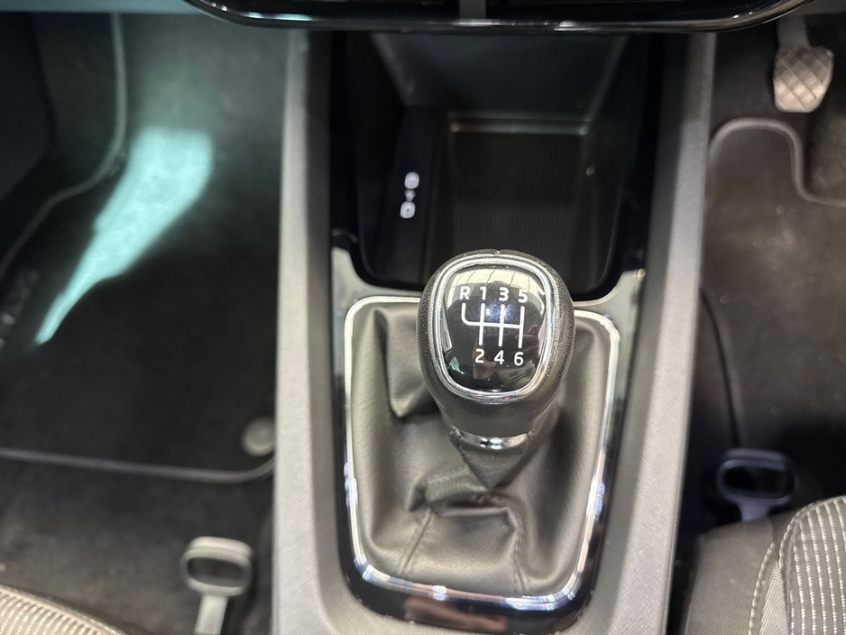 2024 Skoda Octavia - image 15