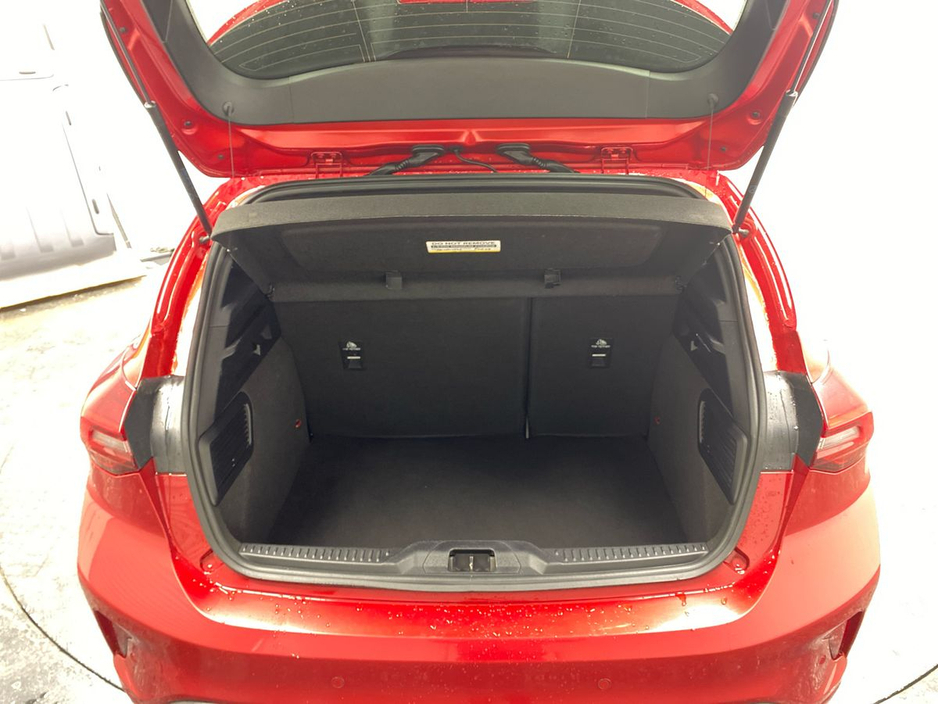 2023 Ford Focus - image 9