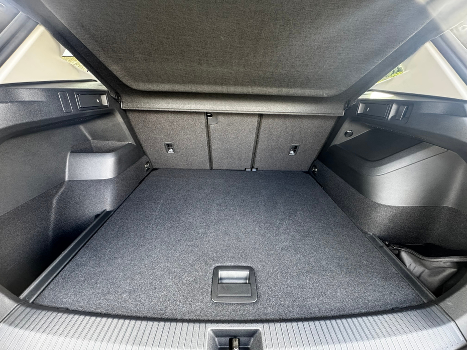 2025 Volkswagen Tiguan - image 16