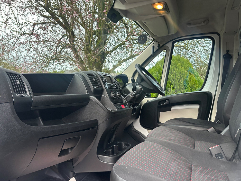 2018 Peugeot Boxer - image 10