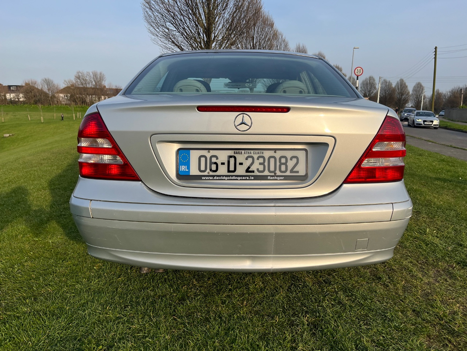 2006 Mercedes-Benz C Class - image 5