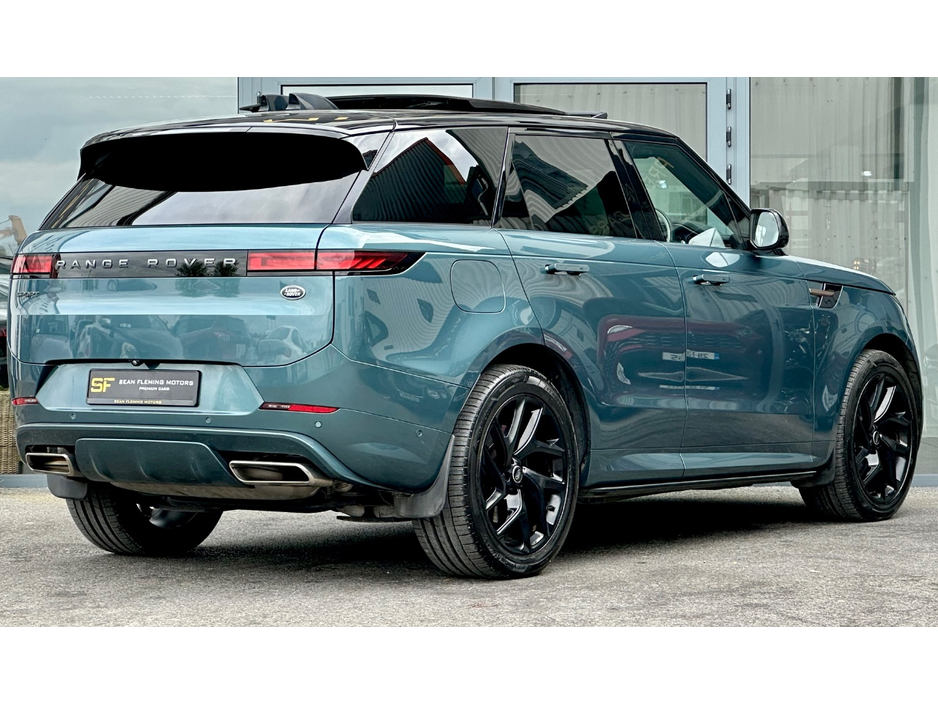 2023 Land Rover Range Rover Sport - image 3