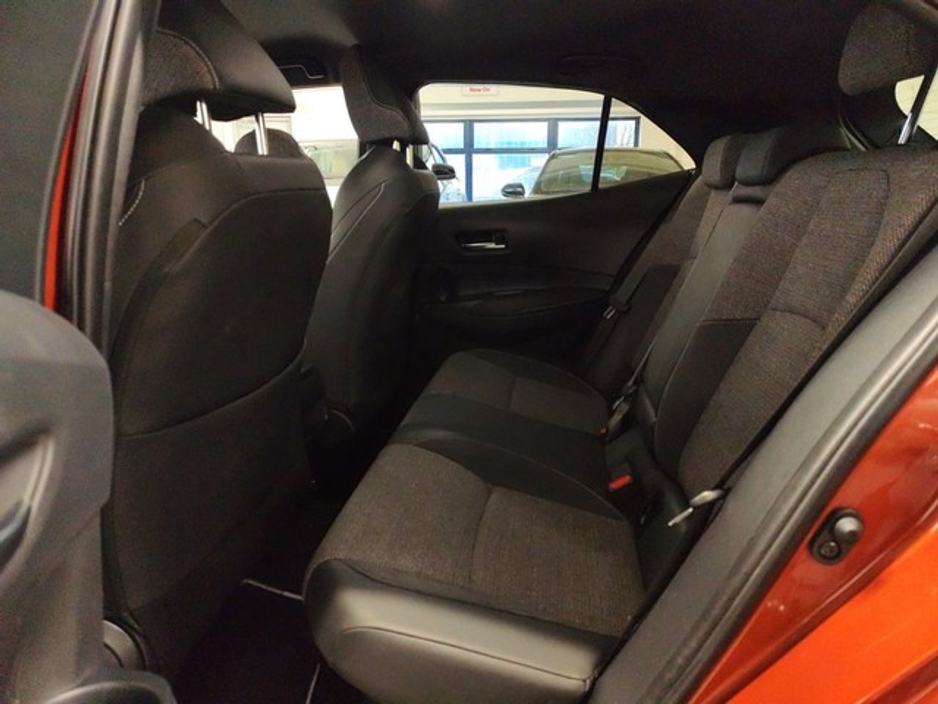 2025 Toyota Corolla H/B LUNA SPORT €35,950