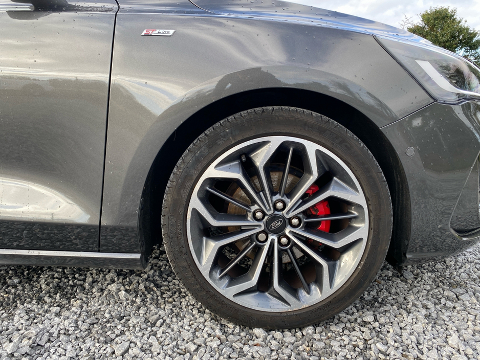 2023 Ford Focus ST-Line X 1.0 MHEV 125BHP... Full leather