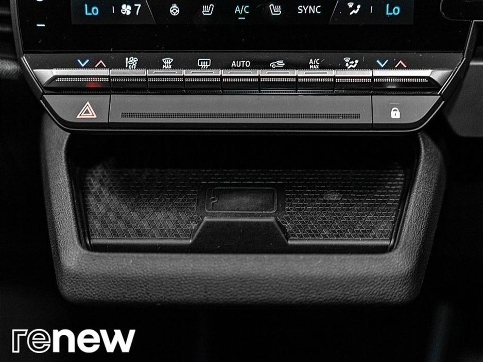 2024 Renault Megane E-Tech - image 26