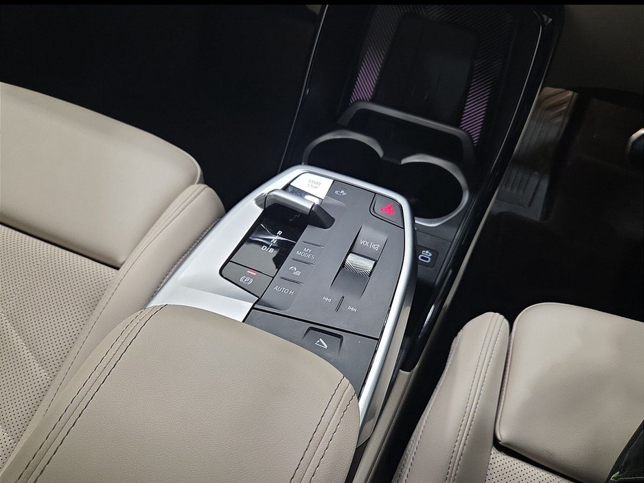 2025 BMW iX2 - image 10