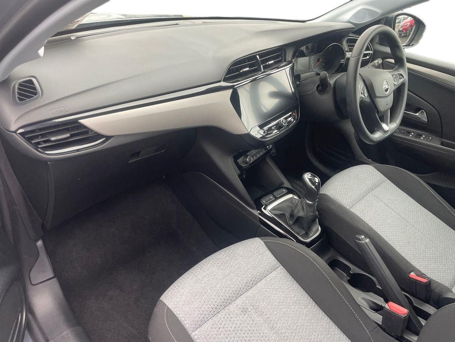 2025 Opel Corsa - image 4