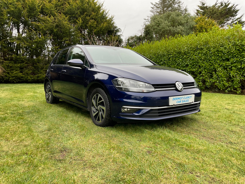 2019 Volkswagen Golf - image 2