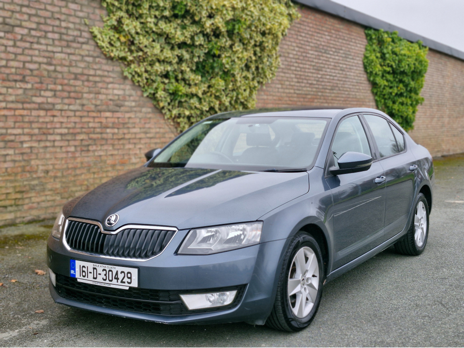 2016 Skoda Octavia - image 4