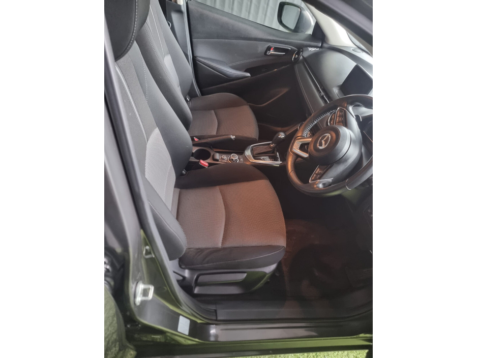 2016 Mazda Demio - image 11