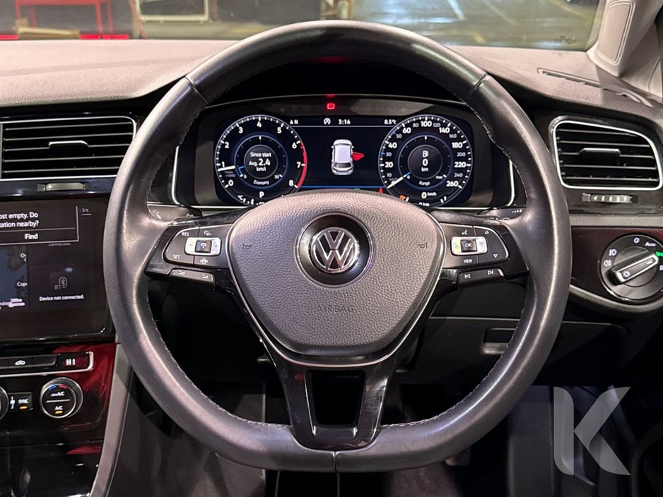 2019 Volkswagen Golf TSI HIGH LINE - FACTORY ALLOYS - CRUISE CONTROL - REVERSE CAMERA €20,950