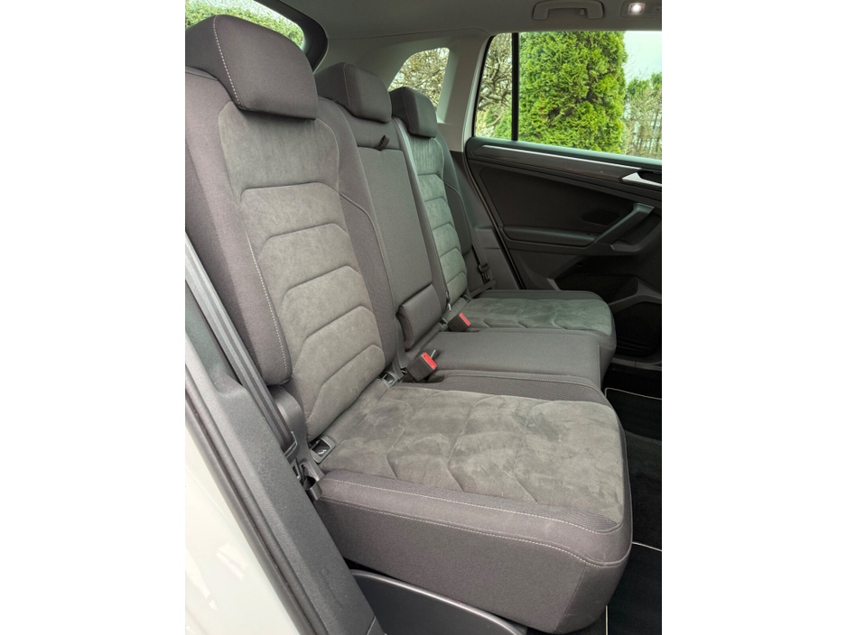 2019 Volkswagen Tiguan - image 11